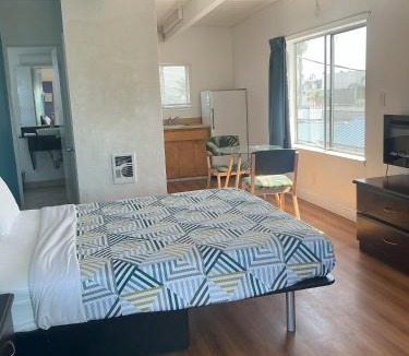 Downtown Hotel | Main & Salt