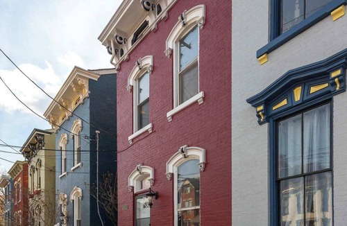 Covington Apartment | Main Street 2BR, Walk to Bars, Stadiums, Downtown