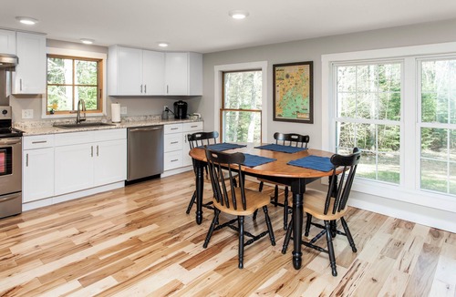 Freeport House | Maine Barn Hideaway- 2nd Floor Private Guesthouse