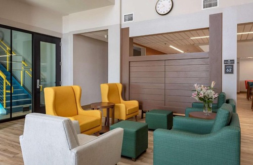 Colorado Springs Hotel | MainStay Suites Colorado Springs East - Medical Center Area