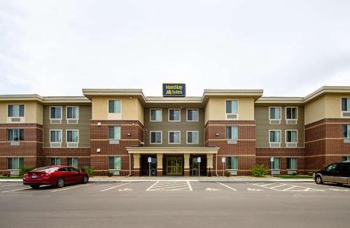 Madison Hotel | MainStay Suites Madison - Monona