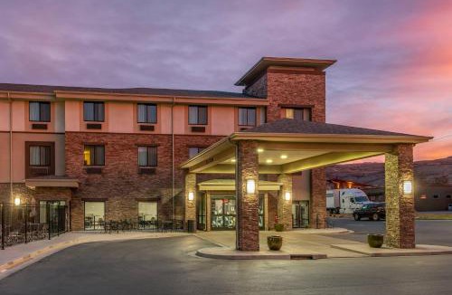 Moab Hotel | MainStay Suites Moab near Arches National Park