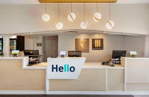 East Bloomington Hotel | MainStay Suites MSP Airport - Mall of America