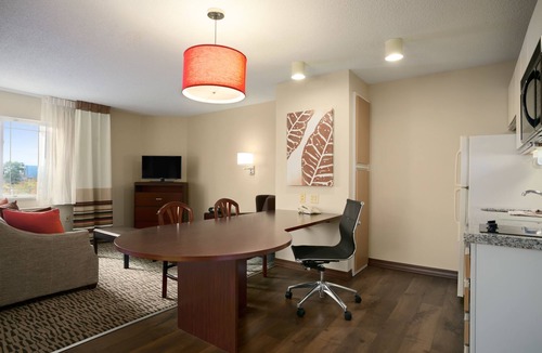 Southwest Raleigh Hotel | MainStay Suites Raleigh - Cary