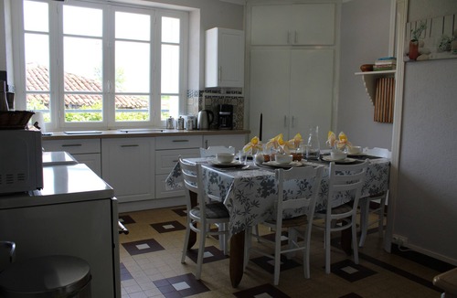 Saint-Quentin-sur-Charente House | Maison de Campagne et Grand Jardin Clos au Coeur D'une Nature Préservée