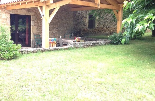 Blanquefort-sur-Briolance House | Maison Pierre Avec Piscine Privée