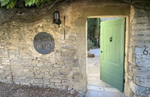 Laudun House | Maison 1643
