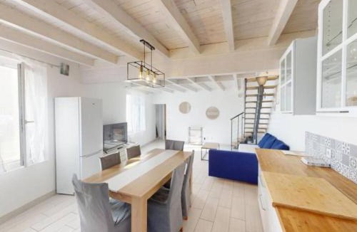 Saint-Macaire House | Maison 3 Chambres - 3 SDB - garage