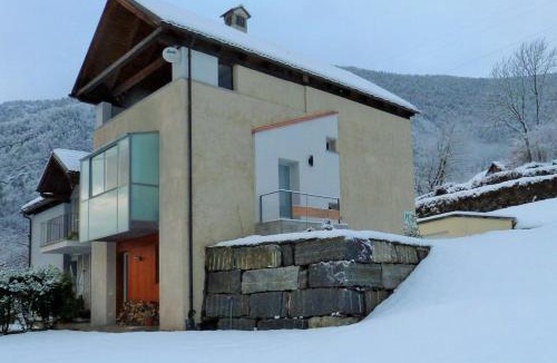 Crodo House | Maison 4 soleil. Casa design luce e natura