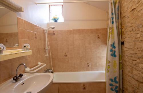 Saint-Pantaly-d'Ans House | Maison 40m² dans Vallée de l'Auvézère, animaux acceptés - FR-1-616-91