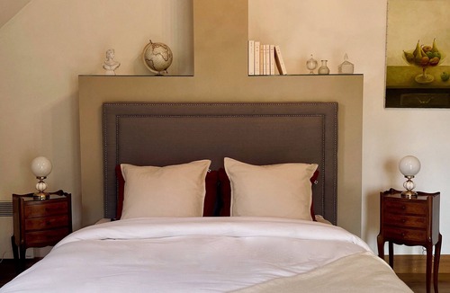 Saint-Aignan Bed & Breakfast | Maison Adrienne/Chambre beige Charming guest house, 4 km from Beauval Zoo