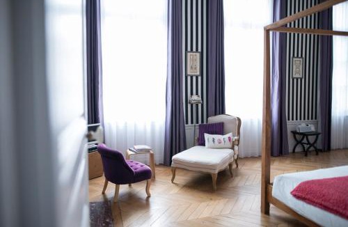 Chartres House | Maison Ailleurs