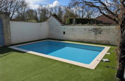 Messigny-et-Vantoux House | Maison ALMA Piscine -Baby Foot - Cheminée- Jacuzzi