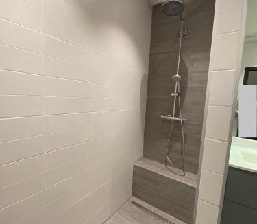 Brindas Apartment | Maison Appart, Le Cocon Brindasien, 20 min de Lyon, 66 m2