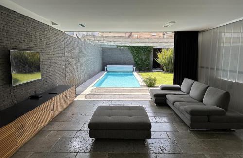 Saint Augustin House | Maison Architecte ancienne torrefaction de cafe