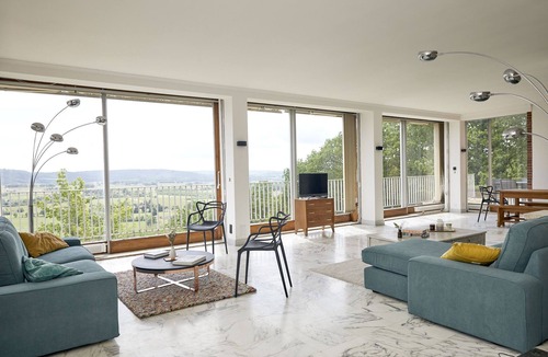 Puy-l'Eveque Villa | Maison Architecte Située sur les Hauteurs D'un Charmant Village Médiéval du LOT