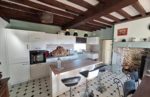 L'Hopital-d'Orion House | Maison ARDELLI