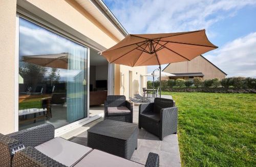 Bricqueville-sur-Mer House | Maison Ariel - Charmante maison pour 6