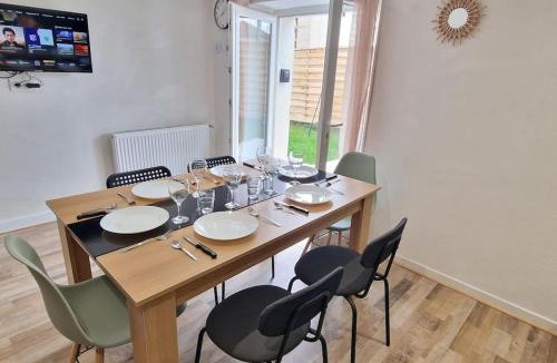 Aurillac House | Maison Aurillac - 2 chambres - parking gratuit