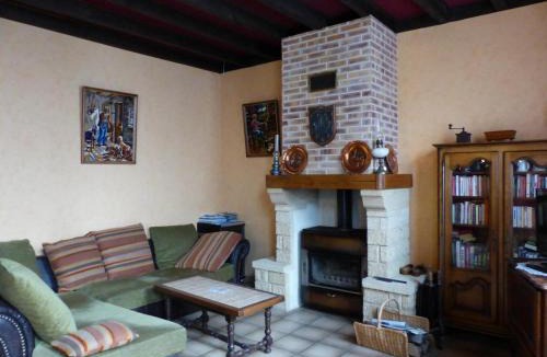 Saint-Germain-des-Fosses House | Maison avec Cour, 4 Chambres, Parking, Proche Commerces et Loisirs à 8km de Vichy - FR-1-489-248