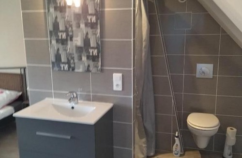 Lons-le-Saunier House | maison avec espace vert clos calme terrasses 100m²