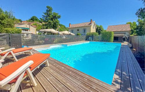Couze-et-Saint-Front House | Maison Avec Piscine Et Rivière