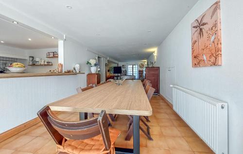 Couze-et-Saint-Front House | Maison Avec Piscine Et Rivière