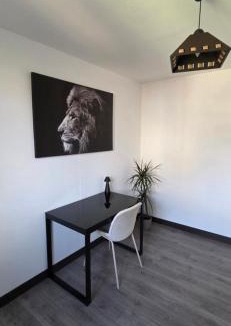 Chateauroux Apartment | Maison avec jardin et garage