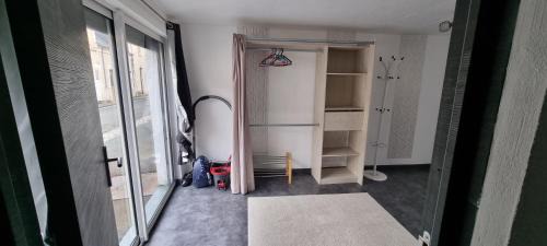 Chateauroux Apartment | Maison avec jardin et garage