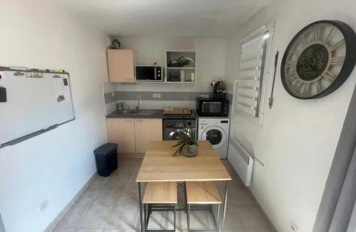 Calvisson Resort | Maison avec jardin