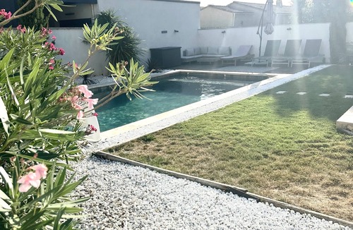 Saint-Didier House | Maison Avec Piscine en Pleine Provence