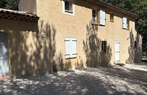 Puyloubier House | Maison Avec Piscine au Pied de la Sainte Victoire Salle de Jeux Pour les Enfants