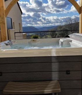 Cazoules House | Maison avec spa privatif et vue sur la vallée