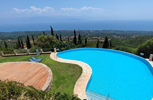 Mathia House | Maison Avec une vue Imprenable sur la Baie de Kalamata