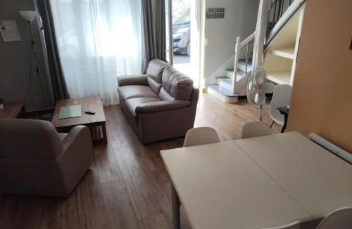 Saint-Marcel House | Maison Berrichonne 2 chambres cour et jardin