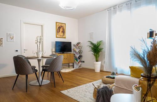 Old Town Apartment | Maison Blanche: appartamento elegante con parcheggio privato