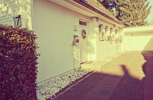 Grevenbroich Apartment | "Maison Blanche" - das gemütliche Garten-Apartment zwischen Köln und Düsseldorf