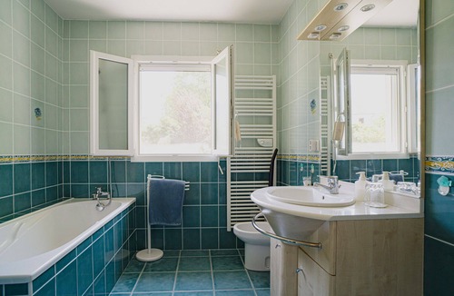 Bedous House | Maison Bleue Confortable 5-7 Pers au Coeur de Bedous, en Vallée D'aspe ?