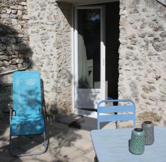 Beynes Bed & Breakfast | Maison bleue