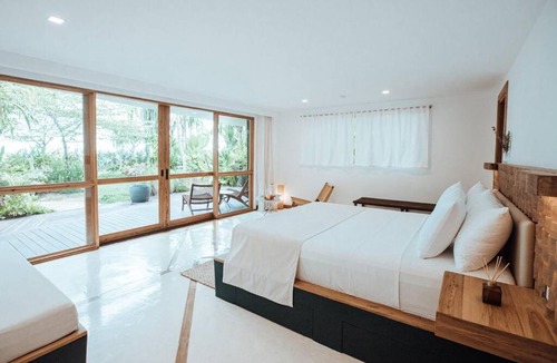Catangnan Villa | Maison Bukana