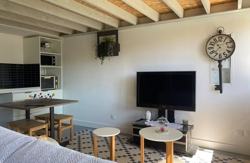 Saint-Morillon House | Maison Cabane - Gite D'ici et D'ailleurs 2-