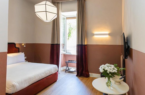Rione XI Sant'Angelo House | Maison Catalana