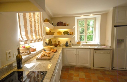 Pernes-les-Fontaines Villa | Maison Cerisaie - Four Bedroom Villa, Sleeps 8