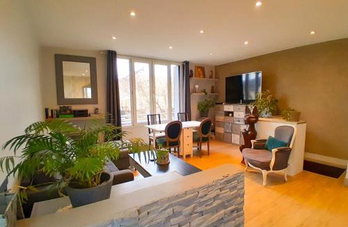 Houilles House | Maison chaleureuse avec jardin, parking & bureau, proche Paris & La Défense