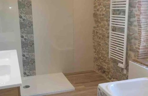 Carbes Apartment | Maison chaleureuse dans village calme