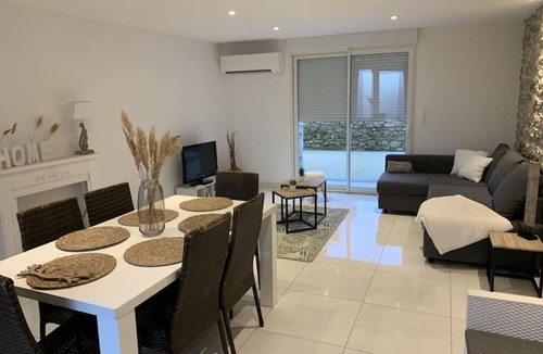 Carbes Apartment | Maison chaleureuse dans village calme