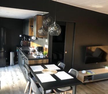Ergue-Gaberic House | Maison chaleureuse et cosy en bois de 2021 Près de Quimper