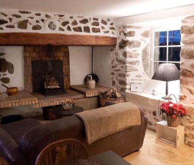 Lanarce House | Maison charmante à Lanarce avec vue sur la montagne, jacuzzi.