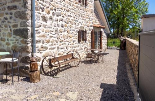 Lanarce House | Maison charmante à Lanarce avec vue sur la montagne, jacuzzi.