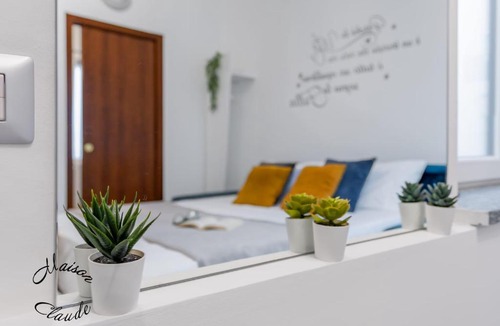 Vittuone Apartment | Maison Claude